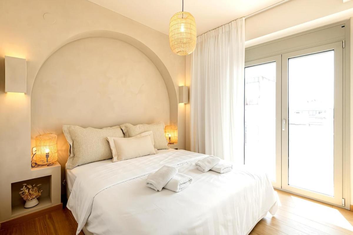 Apartment Serene City-center Penthouse In Prominent Location